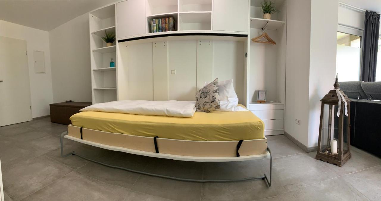 Firmen & Ferienwohnung Brecht 2 Waibstadt 外观 照片